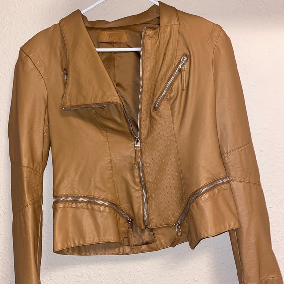 Leather jacket - Picture 2 of 2